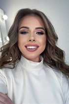 Romanian bride oksana from brasov with Light Brown hair 25 years old photo-4