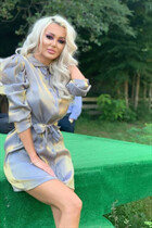 Beautiful romanian woman bianca from buharest with Blonde hair 36 years old photo-3