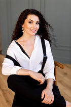 Dating a czech woman ekaterina from prague with Dark Brown hair 41 years old photo-4