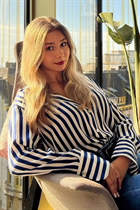 Belle femme ukrainienne yelyzaveta de khmelnitsky avec Blond cheveux, âge 19 photo-8