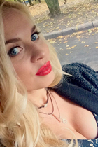 Ukrainian single woman anna from kharkov with Blonde hair age 37 photo-11