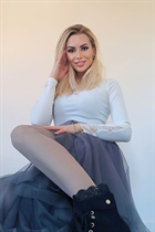 Beautiful german girl irina from munich with Blonde hair 37 years old photo-2