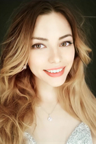 Belle femme allemande alexandra de adlkofen avec Chatain clairs cheveux 36 ans photo-4