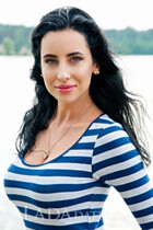 Beautiful single ukrainian woman olga from kharkov with Black hair age 31 photo-1