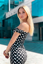 Slavic women irina from kharkov with Blonde hair age 27 photo-3