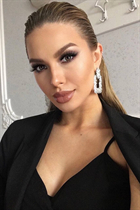 pristina mariée andrijana avec Chatain clairs cheveux, âge 31 photo-2