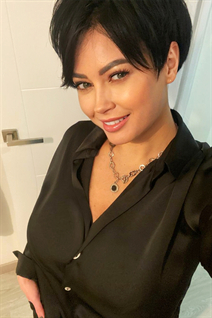 Girl from alicante olga with Black hair age 45