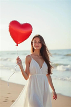 Bride from dubai julia with Light Brown hair age 38 photo-5