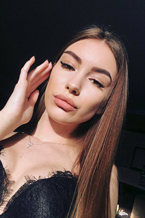 Épouse d'Ukraine eugenia de chernigov avec Brunette cheveux, âge 23