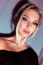 Slavic women irina from kharkov with Blonde hair age 27 photo-8