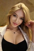 Ukrainian bride maria from kiev with Light Brown hair age 25 photo-18