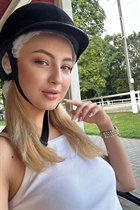 Ukrainian woman julia from chernivtsi with Blonde hair age 21 photo-8