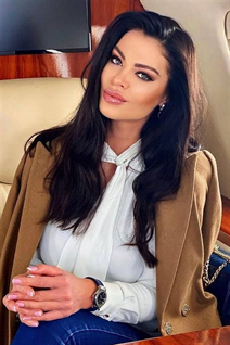 Ukrainian single woman maria from kiev with Dark Brown hair age 37