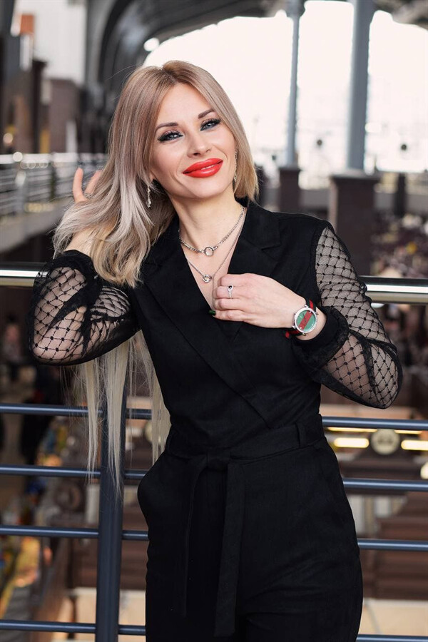 Beautiful Natasha (46 y.o.) from Odessa with Blonde hair - ID 100520 ...
