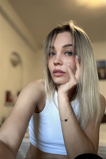 Beautiful wife from Ukraine galina from kyiv with Blonde hair age 42