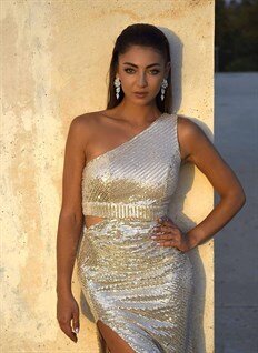 Hot russian girl asya from kiev with Dark Brown hair age 23