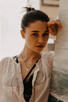 Ukrainian lady maria from london with Dark Brown hair age 32 photo-2