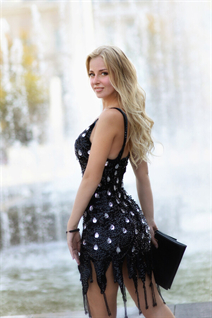 Beautiful single ukrainian woman anna from kharkiv with Blonde hair age 36